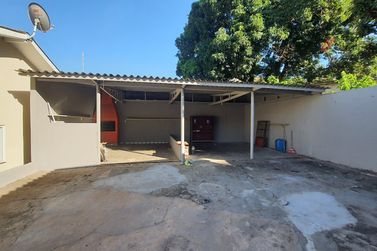 Casa para alugar - 120m&sup2; - Zona I