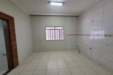 Casa para alugar - 324m&sup2; - Zona I
