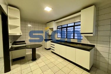 Casa para alugar - 180m&sup2; - Zona I