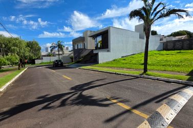 Terreno &agrave; venda - 364m&sup2; - CONJUNTO RESIDENCIAL PORTAL DAS AGU