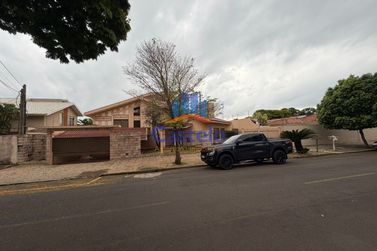 Casa para alugar - 300m&sup2; - ZONA I-A
