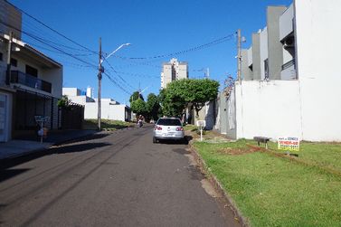 Terreno &agrave; venda - 188m&sup2; - Jardim Tup&atilde;