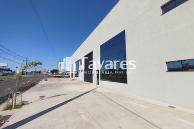 Sal&atilde;o Comercial para alugar - 820m&sup2; - Parque Residencial Viena