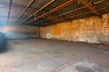 Sala Comercial &agrave; venda - 1500m&sup2; - Centro