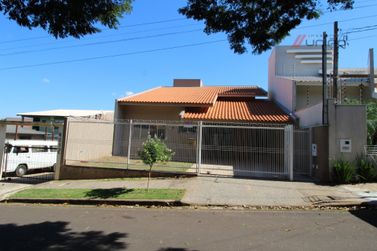 Casa &agrave; venda - 153m&sup2; - Jardim Alphavile