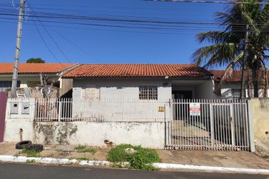 Casa &agrave; venda - 64m&sup2; - Conjunto 28 de Outubro