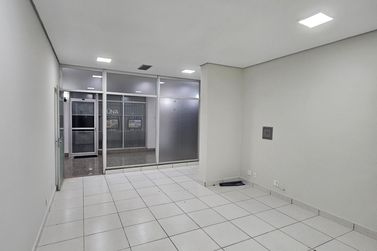 Sal&atilde;o Comercial &agrave; venda - Zona I