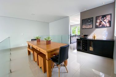 Sobrado &agrave; venda - 259m&sup2; - Parque Alphaville
