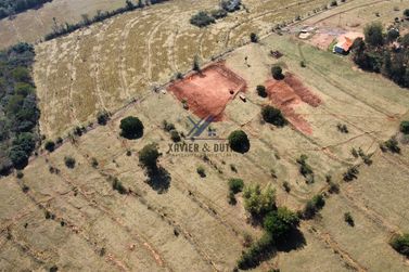 Ch&aacute;cara &agrave; venda - 20m&sup2; - Loteamento de Ch&aacute;caras - Menino Enzo
