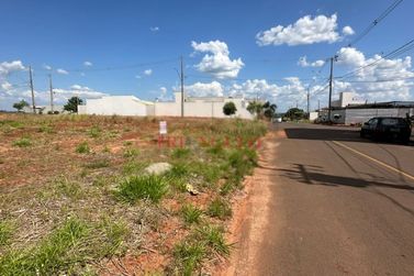 Terreno &agrave; venda - 192m&sup2; - JARDIM TRIANON