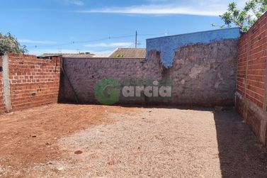 Casa &agrave; venda - 180m&sup2; - Conjunto Habitacional Sonho Meu