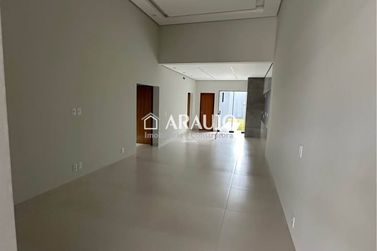 Casa &agrave; venda - 126m&sup2; - Jardim Imigrantes 2