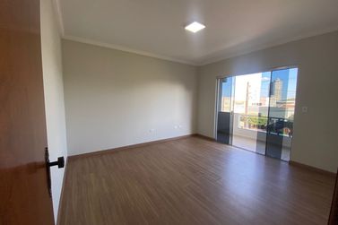 Casa &agrave; venda - 218m&sup2; - ZONA I-A