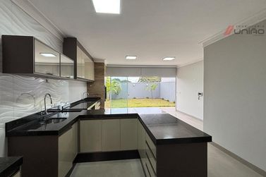Casa para alugar - 143m&sup2; - Zona V
