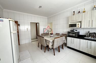 Casa &agrave; venda - 314m&sup2; - Zona III
