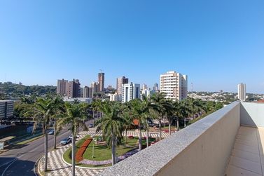 Sal&atilde;o Comercial para alugar - 185m&sup2; - ZONA I