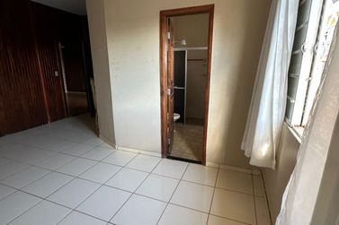 Casa &agrave; venda - 319m&sup2; - ZONA II