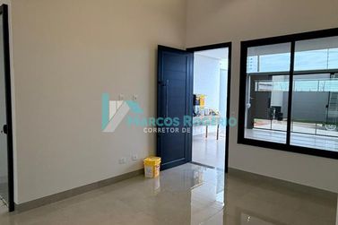 Casa &agrave; venda - 110m&sup2; - Jardim Cima