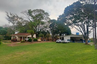 Ch&aacute;cara &agrave; venda - 400m&sup2; - ESTRADA MORADA DO SOL