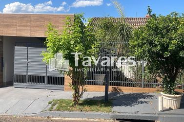 Casa &agrave; venda - 94m&sup2; - Conjunto Habitacional Sonho Meu