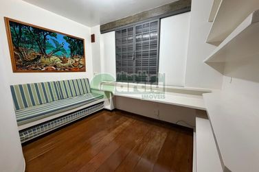 Casa para alugar - 525m&sup2; - Zona I