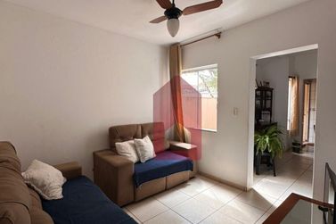 Casa &agrave; venda - 243m&sup2; - Zona V