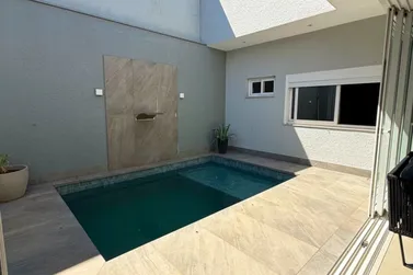 Casa &agrave; venda - 256m&sup2; - Mont Blanc Residence