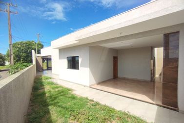 Casa &agrave; venda - 132m&sup2; - Jardim Azal&eacute;ia
