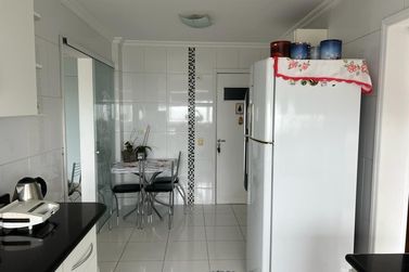 Apartamento &agrave; venda - 182m&sup2; - Centro