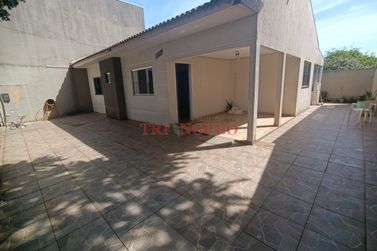 Casa &agrave; venda - 70m&sup2; - ZONA VI
