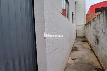 Sal&atilde;o Comercial para alugar - 500m&sup2; - Jardim Santiago