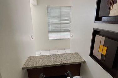 Sal&atilde;o Comercial &agrave; venda - 345m&sup2; - Zona I