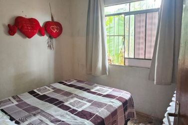 Casa &agrave; venda - 75m&sup2; - CONJUNTO RESIDENCIAL CORREGO LONGE