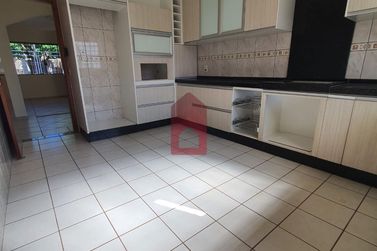 Casa para alugar - Jardim Aratimb&oacute;