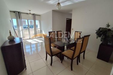 Apartamento para alugar - 74m&sup2; - Zona 6