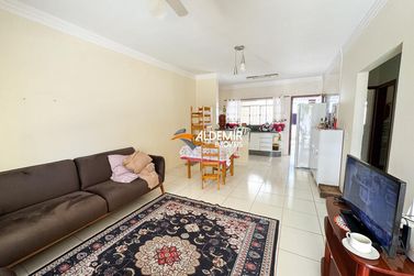 Casa &agrave; venda - 130m&sup2; - Jardim Villa Romana