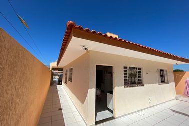Casa &agrave; venda - 250m&sup2; - Parque do Lago