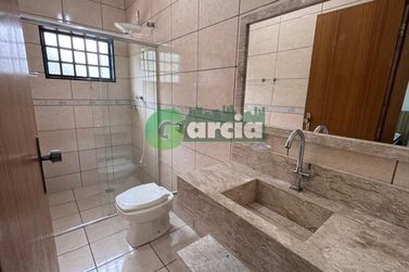 Casa &agrave; venda - 239m&sup2; - Zona I-A