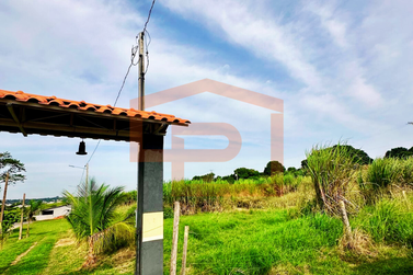 Ch&aacute;cara &agrave; venda - 4000m&sup2; - &Aacute;rea Rural