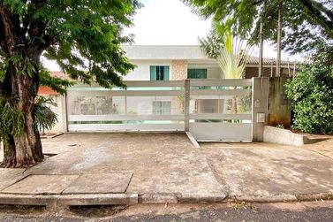 Sobrado &agrave; venda - 452m&sup2; - Zona I