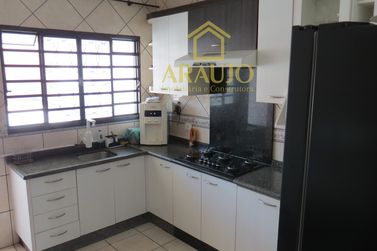 Casa &agrave; venda - 150m&sup2; - Jardim Tropical