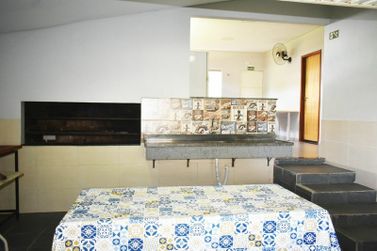 Ch&aacute;cara &agrave; venda - 10000m&sup2; - .