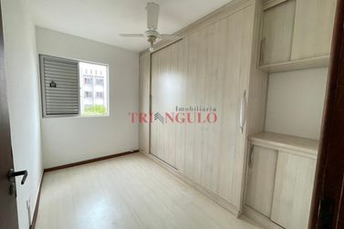 Apartamento &agrave; venda - 77m&sup2; - ZONA II