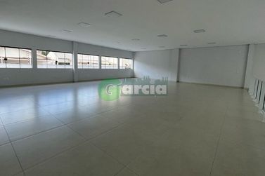 Sal&atilde;o Comercial para alugar - Zona VI