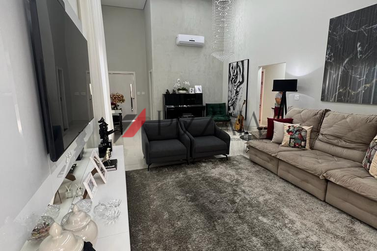 Casa &agrave; venda - 232m&sup2; - Jardim Belvedere