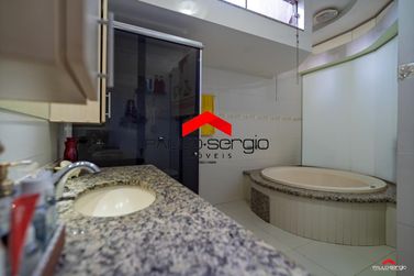 Sobrado &agrave; venda - 266m&sup2; - Zona II