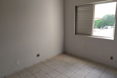 Apartamento &agrave; venda - 79m&sup2; - ZONA III