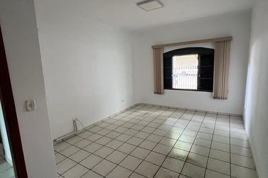 Casa para alugar - 100m&sup2; - Zona I