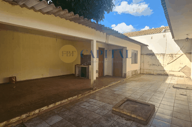 Casa &agrave; venda - 490m&sup2; - Zona V