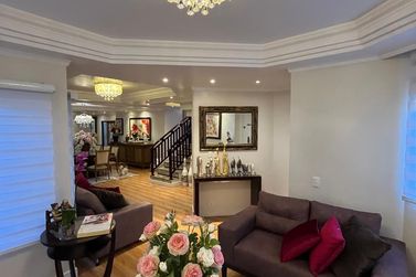 Sobrado &agrave; venda - 490m&sup2; - Centro